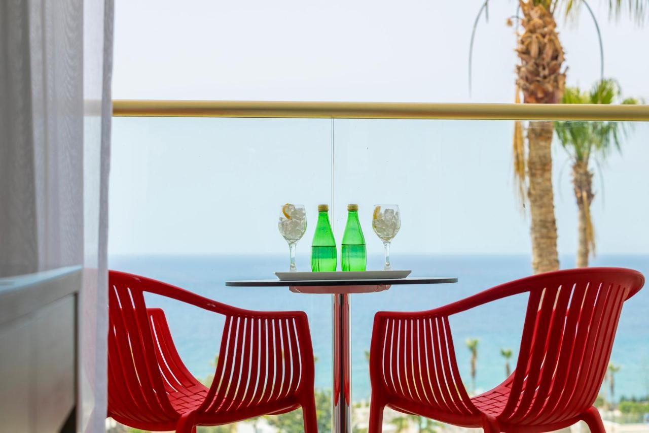 Leonardo Laura Beach & Splash Resort Klorakas Exterior foto