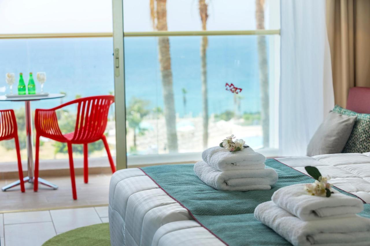 Leonardo Laura Beach & Splash Resort Klorakas Exterior foto
