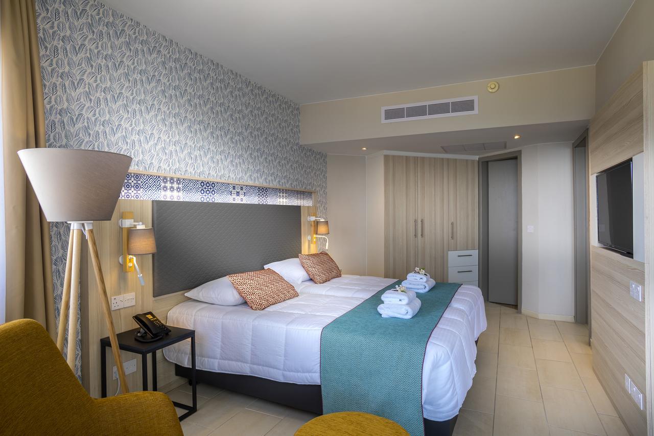 Leonardo Laura Beach & Splash Resort Klorakas Exterior foto