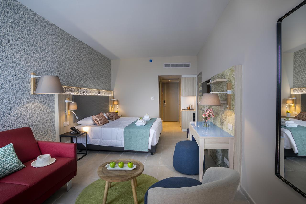 Leonardo Laura Beach & Splash Resort Klorakas Exterior foto